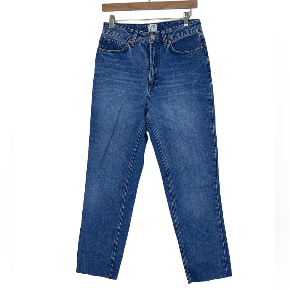 BDG | Rigid blue high rise mom Jean ankle fray straight leg denim size 27